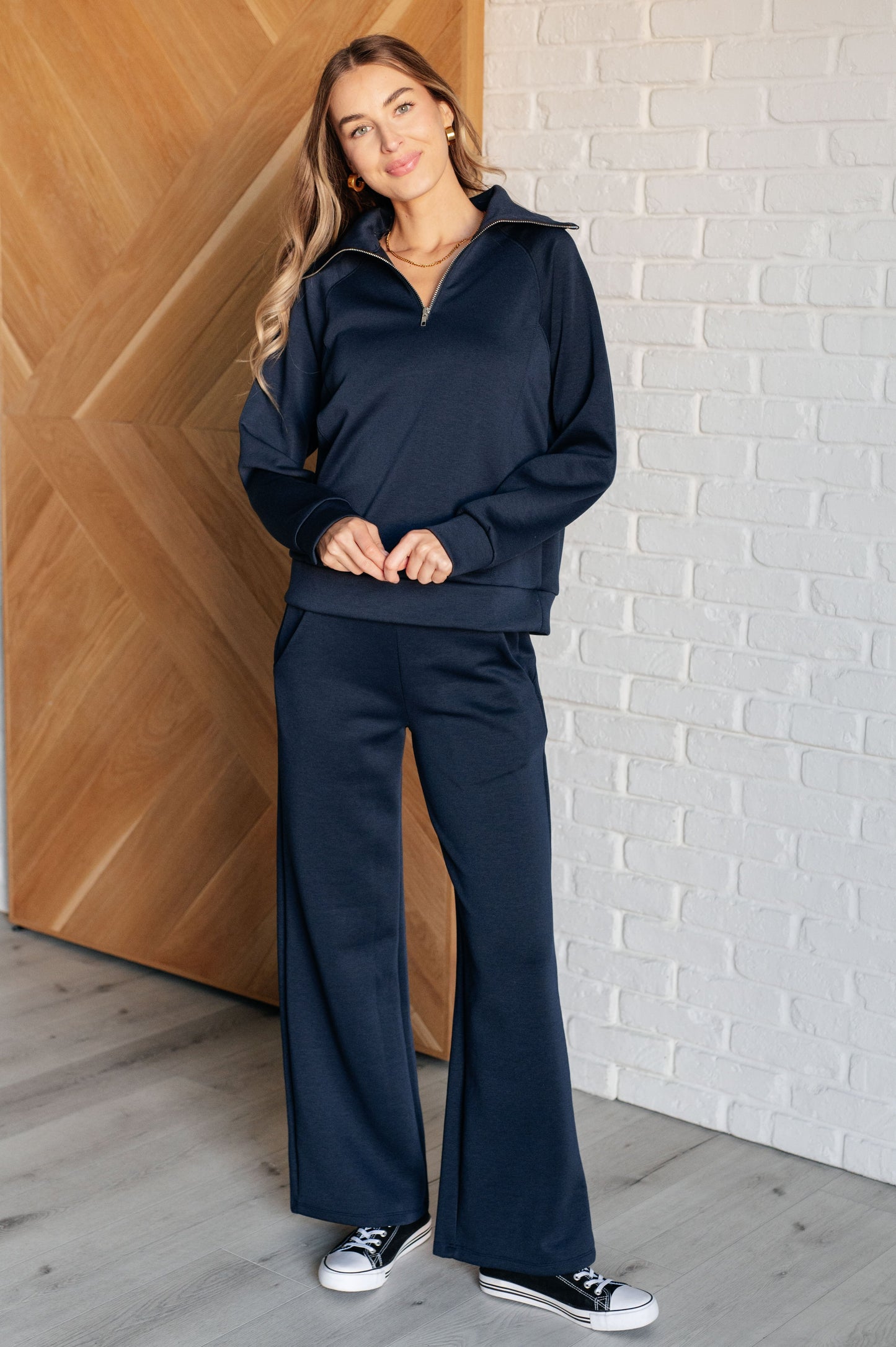 Dear Scarlett Hamptons Travel Half Zip Pullover in Navy Sweatshirt