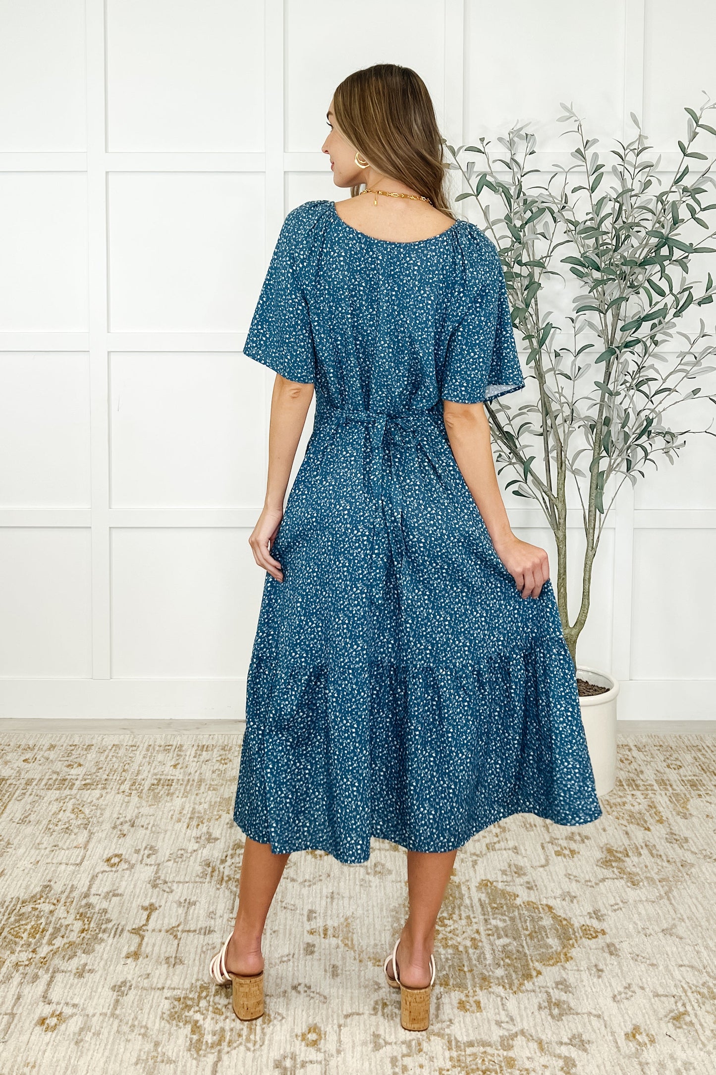 Honey Mark Olive Dress in Blue Vineyard