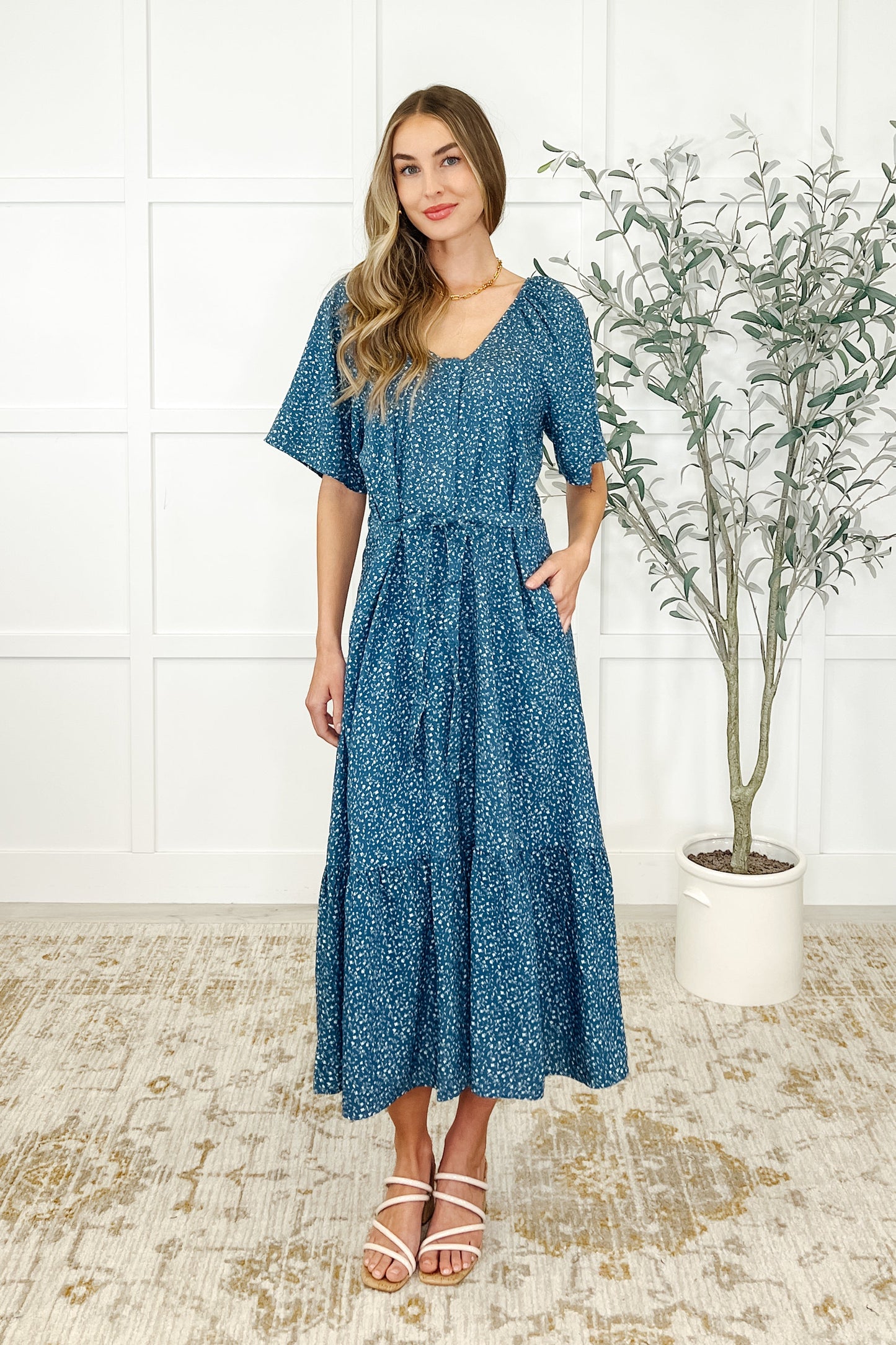 Honey Mark Olive Dress in Blue Vineyard
